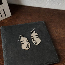 Load image into Gallery viewer, Punk Human Face Drop Earrings For Women Retro Abstract Hollow out Statement Hand Metal Fashion Dangle Earring Jewelry