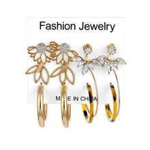 Load image into Gallery viewer, 2020 Vintage Pearl Twist Big Circle Earrings Set for Women Fashion Geometric Imitation Pearl Crystal Earrings Jewelry
